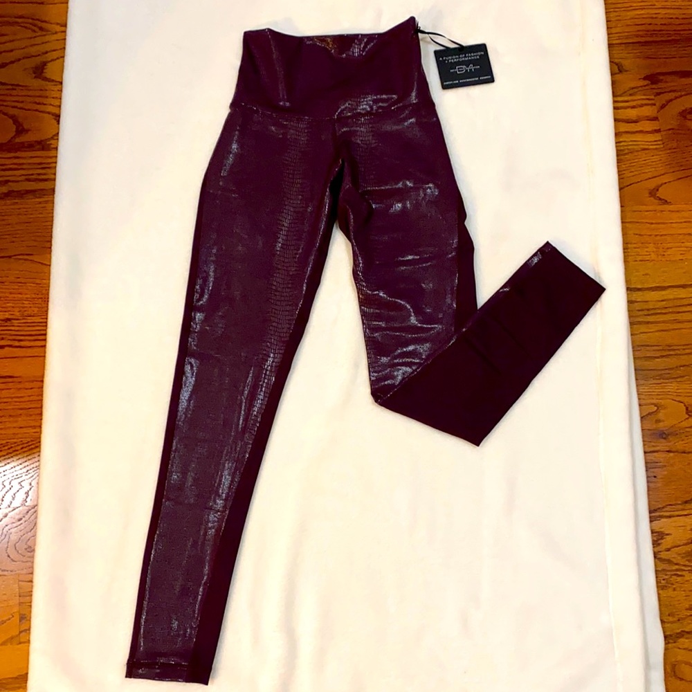 DYI XS High-Waisted Maroon Shine Leggings